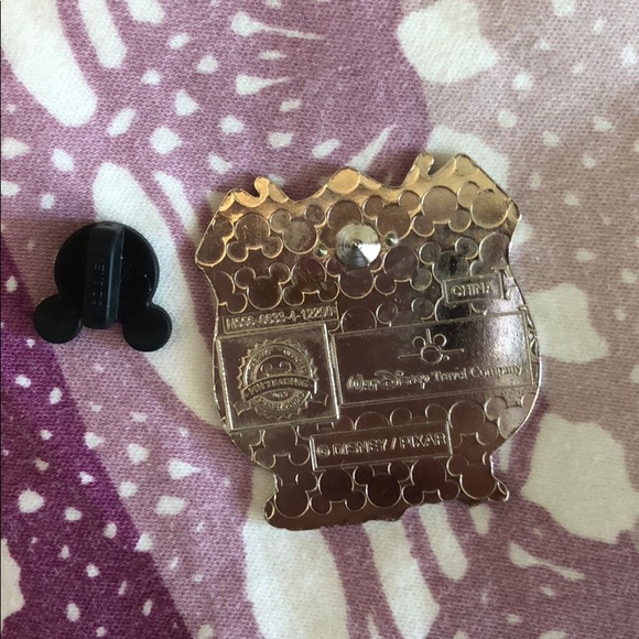 Cars Land Trading Disney Pin - Picture 2 of 2